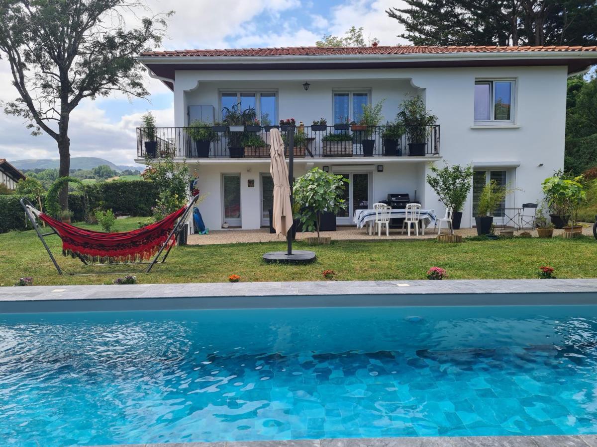 Appartement Avec Cuisine Et Grande Piscine Chauffee Hendaye Exteriér fotografie