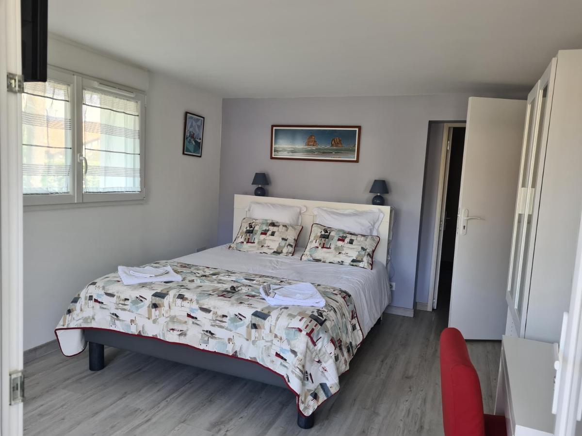 Appartement Avec Cuisine Et Grande Piscine Chauffee Hendaye Exteriér fotografie
